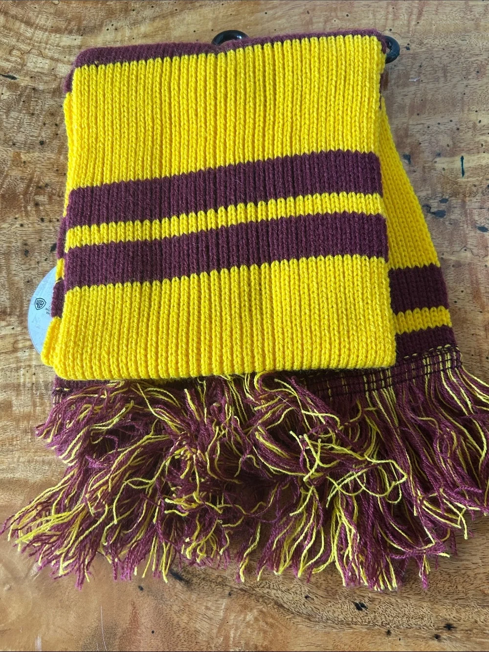 NWT BIOWORLD Harry Potter Gryffindor Platform 9 3/4 Knit Scarf